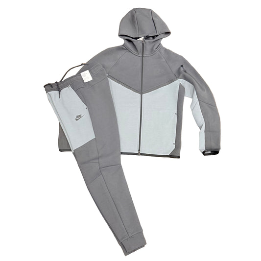 Nike Tech Sweatsuit Grey